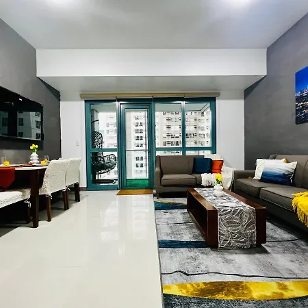 Bgc Luxury Condo - Balcony, Pool, Wi-Fi, City View - Suite 25