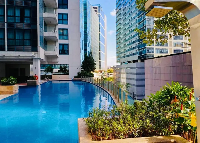 Free Welcome Breakfast, Big Bgc 2br, Great For 6, 300mbps Fiber, Steps To Mitsukoshi & Uptown, 25r *