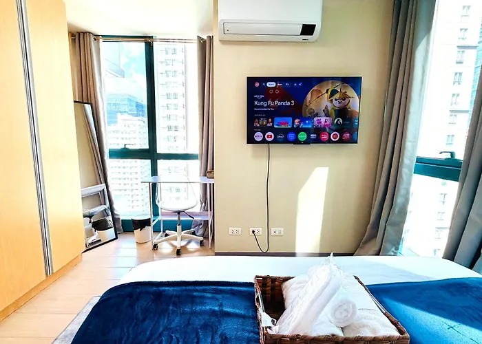 Free Welcome Breakfast, Big Bgc 2br, Great For 6, 300mbps Fiber, Steps To Mitsukoshi & Uptown, 25r Apartment