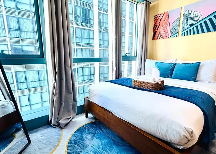 Apartment Free Welcome Breakfast, Big Bgc 2br, Great For 6, 300mbps Fiber, Steps To Mitsukoshi & Uptown, 25r *
