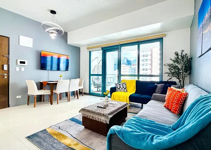 Free Welcome Breakfast, Big Bgc 2br, Great For 6, 300mbps Fiber, Steps To Mitsukoshi & Uptown, 25r Apartment